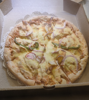 Liquid nitrogen freezing equipment freezes pizza